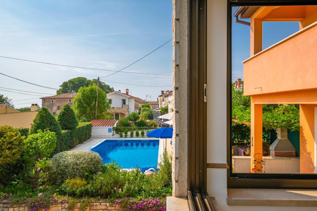 Villa Margerita With Private Pool, Yard And Parking Kaštelir Εξωτερικό φωτογραφία