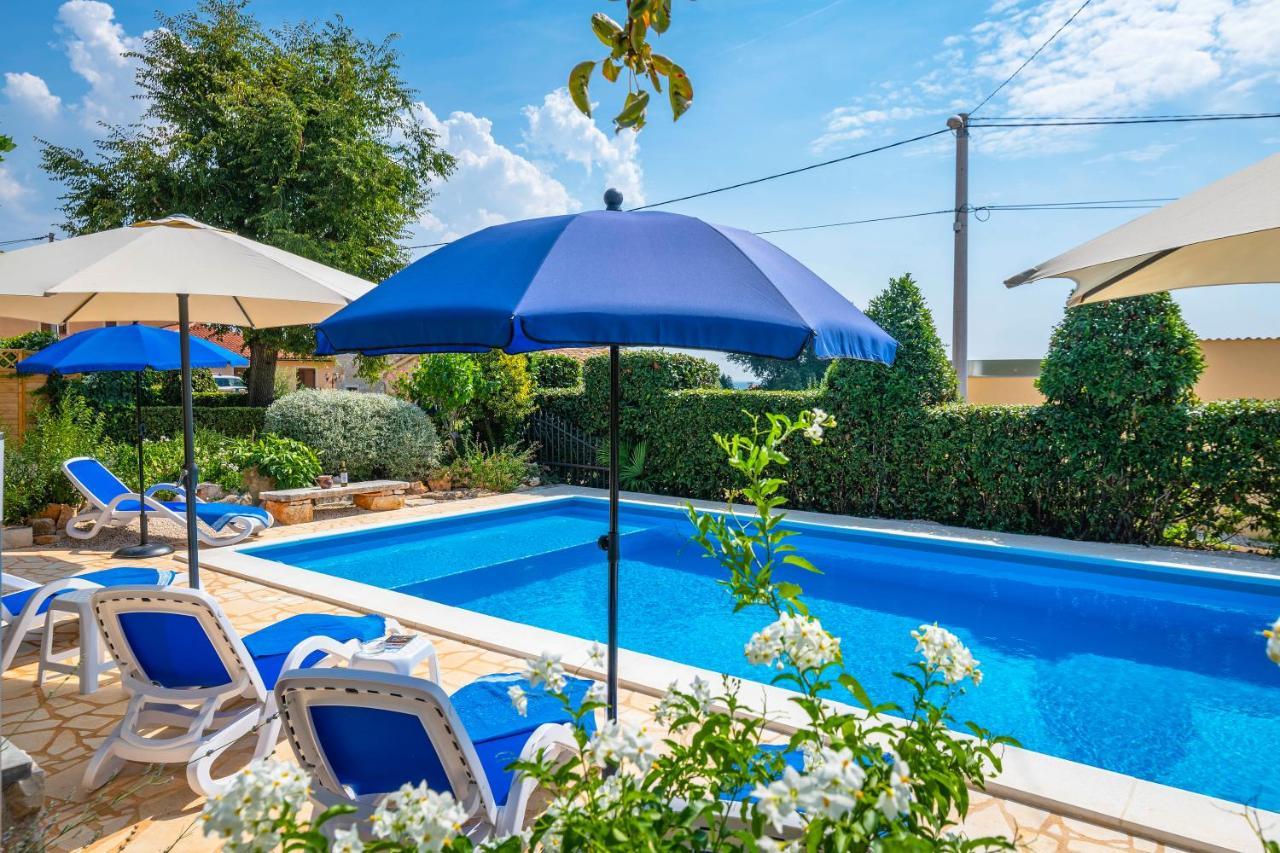Villa Margerita With Private Pool, Yard And Parking Kaštelir Εξωτερικό φωτογραφία