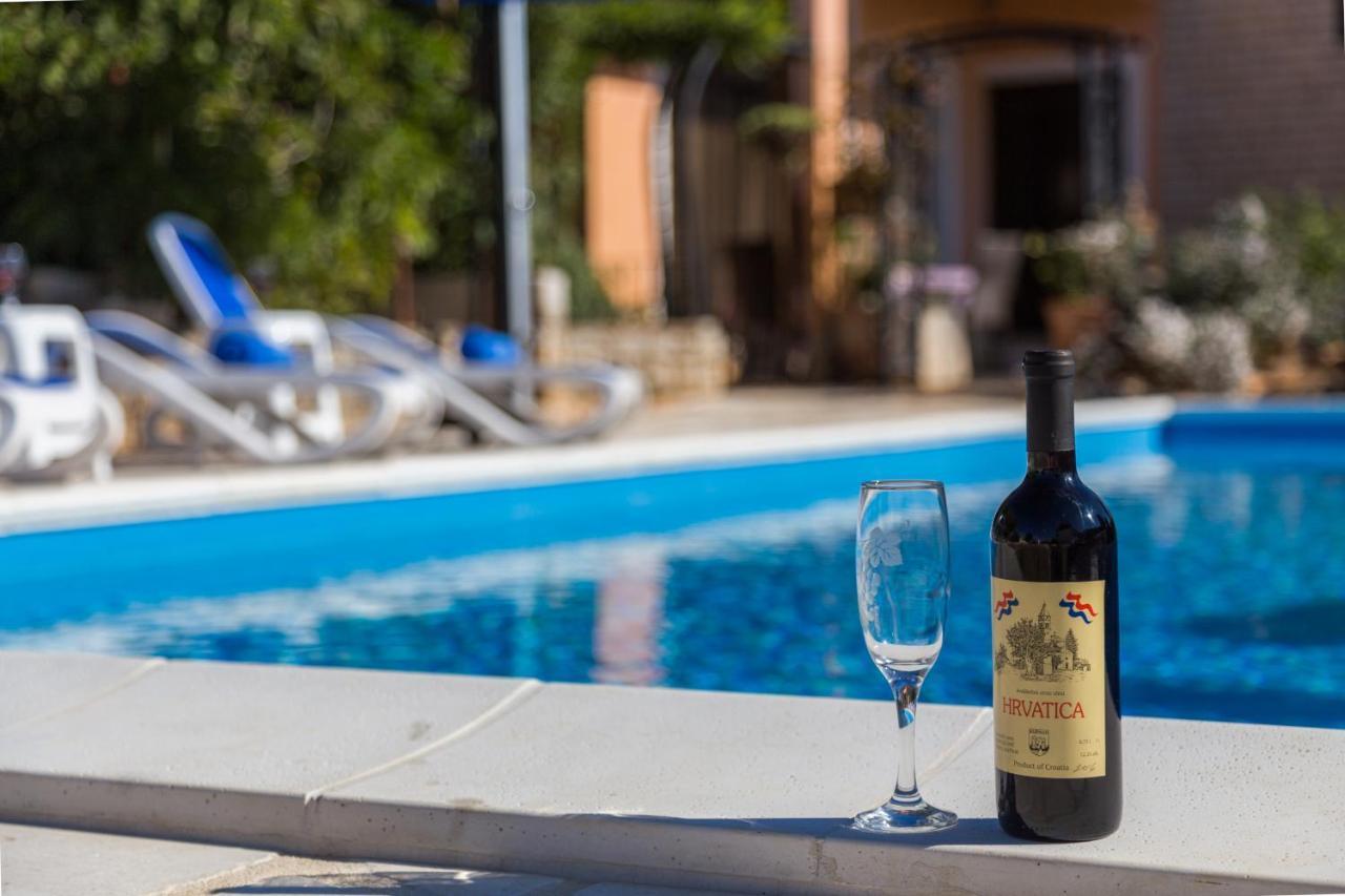 Villa Margerita With Private Pool, Yard And Parking Kaštelir Εξωτερικό φωτογραφία
